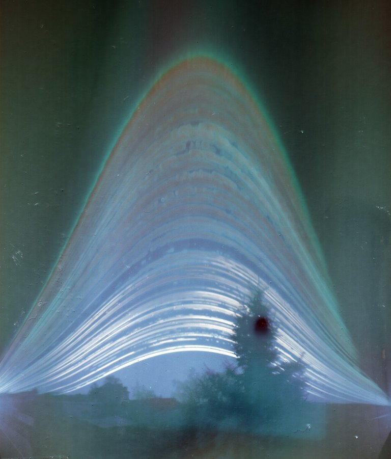 Solargraph_from_Sashegy_-_Budapest_2014.01.01_-_2014.12.31_11[1].jpg